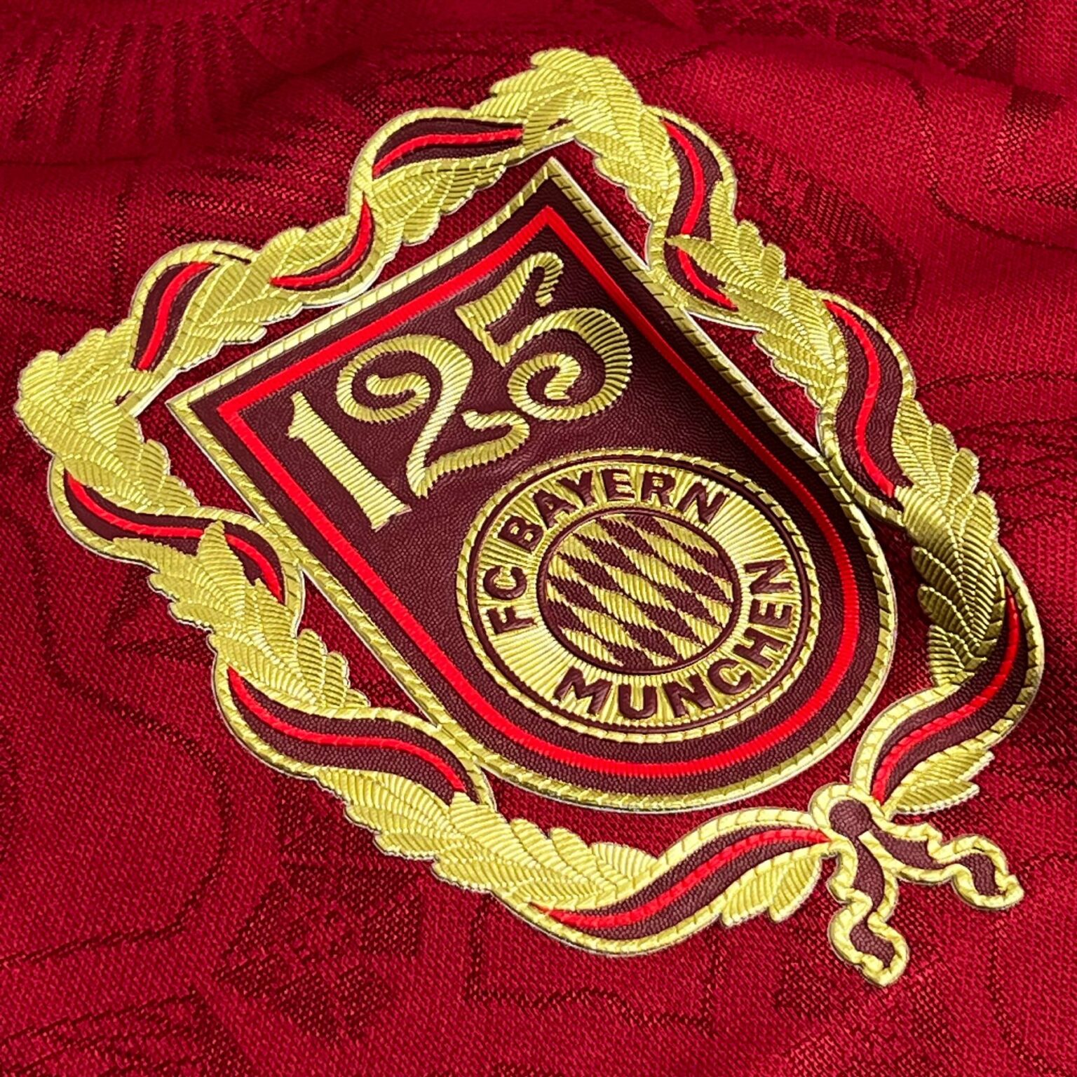 BAYERN MUNICH 125TH ANNIVERSERY KIT PLAYER EDITION - Image 2