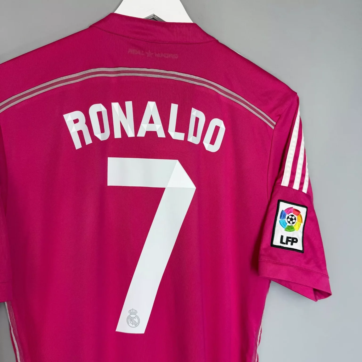 REAL MADRID 14-15 AWAY PINK RETRO - Image 4